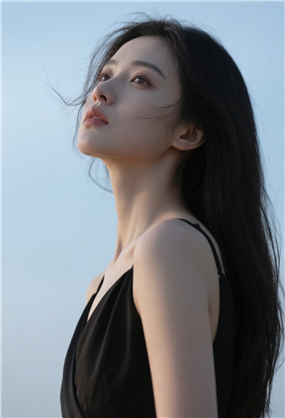 亚洲优雅清冷风美女写真摄影图片